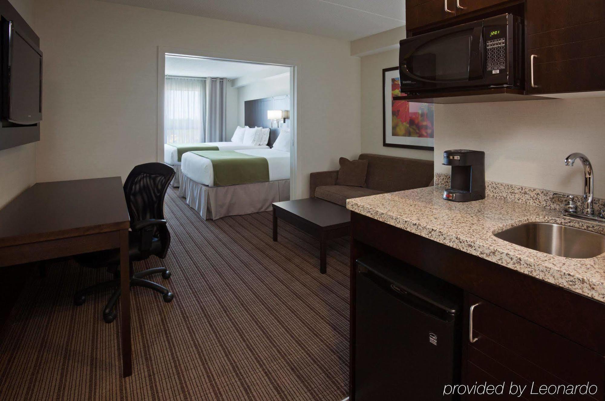 Holiday Inn Express & Suites New Liskeard Exterior foto