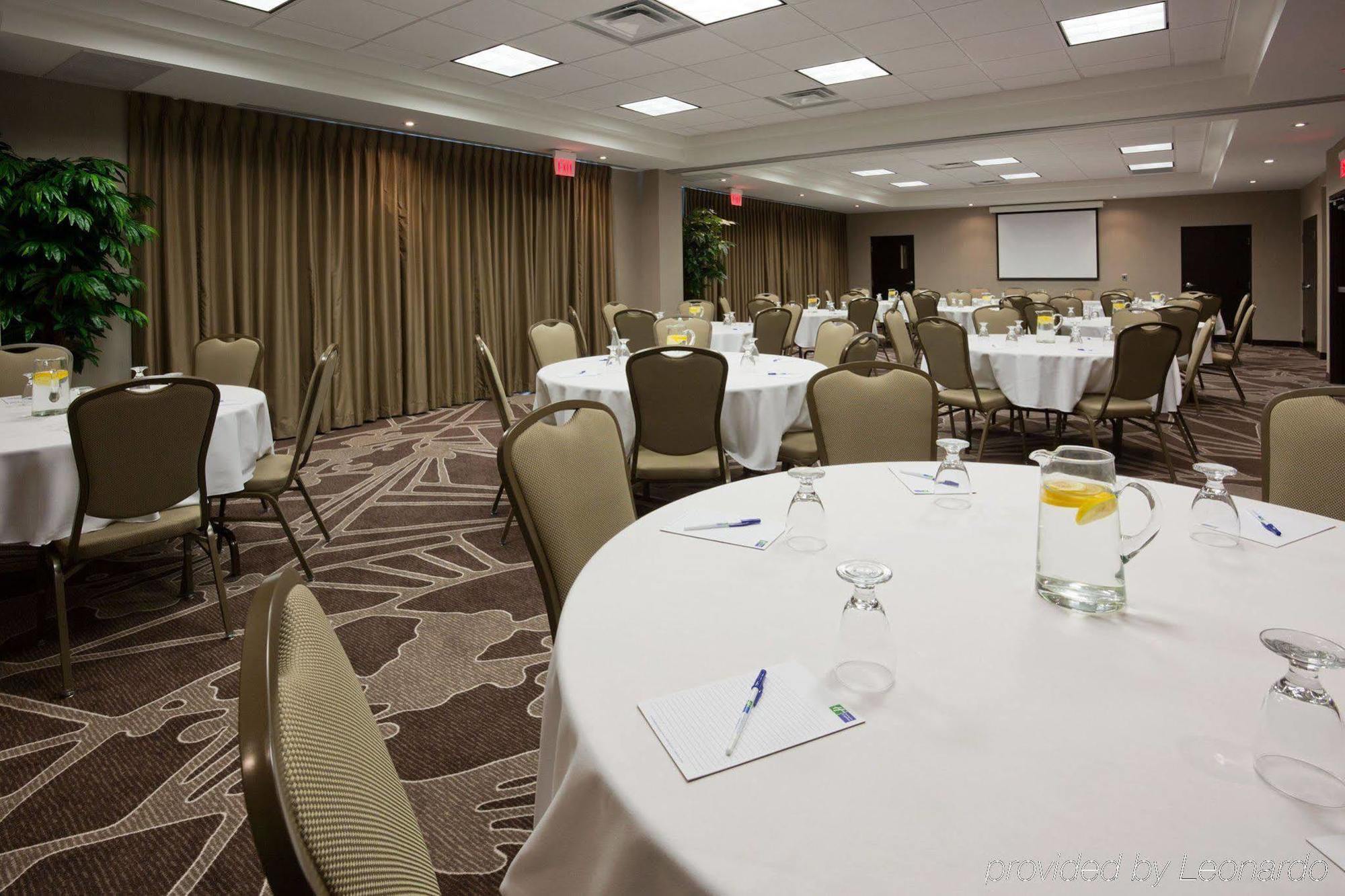 Holiday Inn Express & Suites New Liskeard Exterior foto